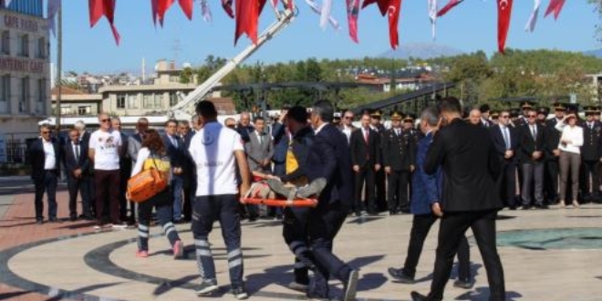 T�ren s�ras�nda bay�l�p d��en ��renci yaraland�