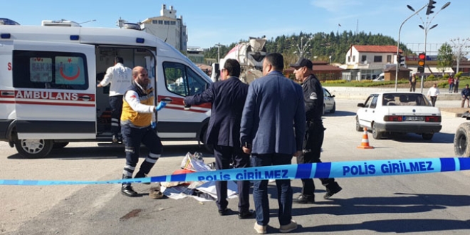 Öldü sanılıp üzerini örttüler, savcı son anda farketti