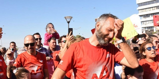 Van'dan İzmir'e 'iyilik' için koştu