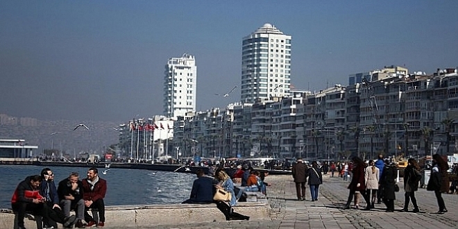 İzmir'de hava sıcaklıkları artıyor