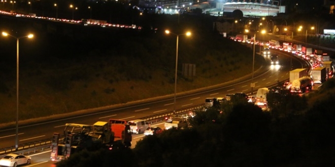 Anadolu Otoyolu'nda 29 Ekim yoğunluğu