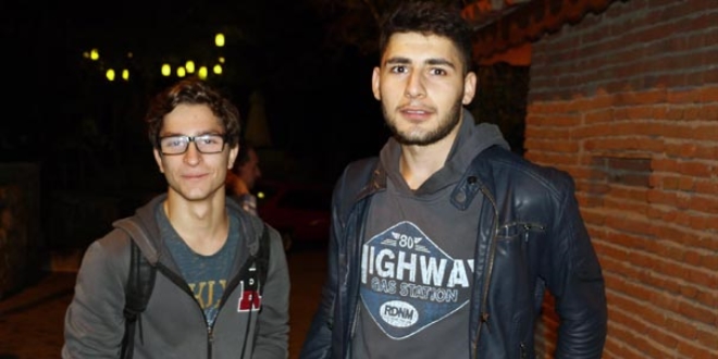 Dağda mahsur kalan liseliler kurtarıldı