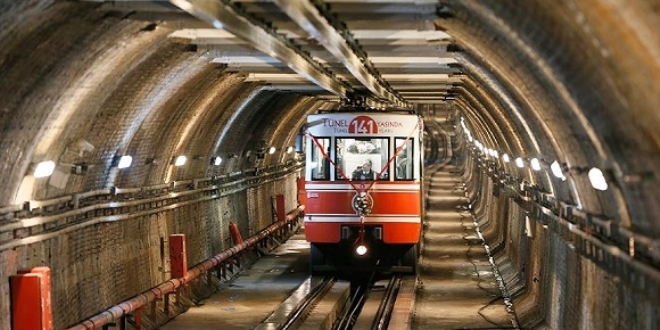 Tarihi t�nele bak�m molas�