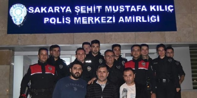 23 yıllık özlem, polisin kimlik kontrolünde son buldu