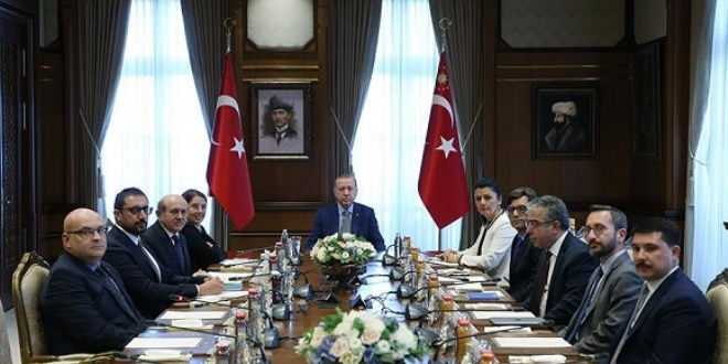 Hukuk Politikalar� Kurulu topland�