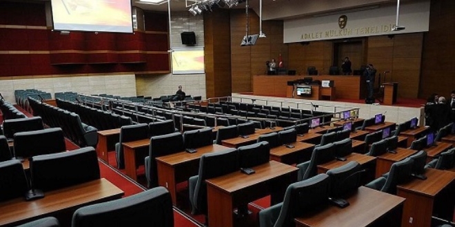 KPSS davasında iki sanığa hapis cezası