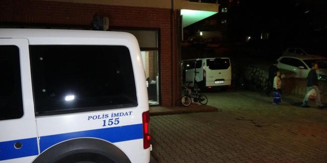 Emekli emniyet müdürü evinde ölü olarak bulundu