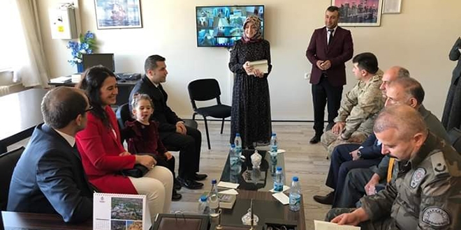 Çukurca'da görev yapan öğretmen kitap çıkarttı