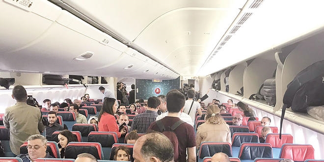 Yeni havaliman�na 5 y�ld�zl� ilk u�akseferi