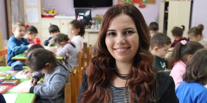 Nurten öğretmenin başarısı ışık oldu