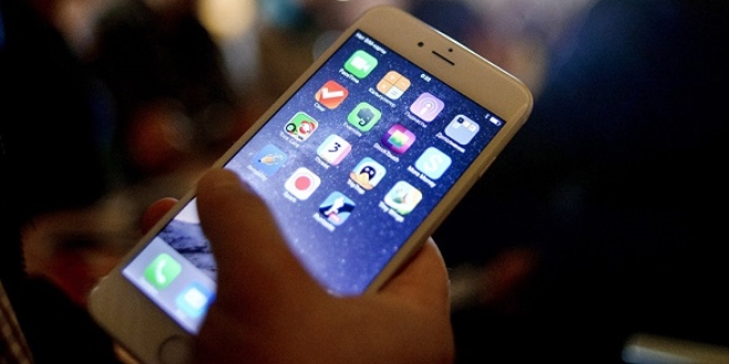 Kayıp telefonu evine götüren polise 10 ay hapis