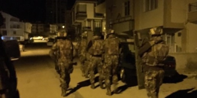 Ankara'da su� �rg�t� operasyonu: 17 g�zalt�