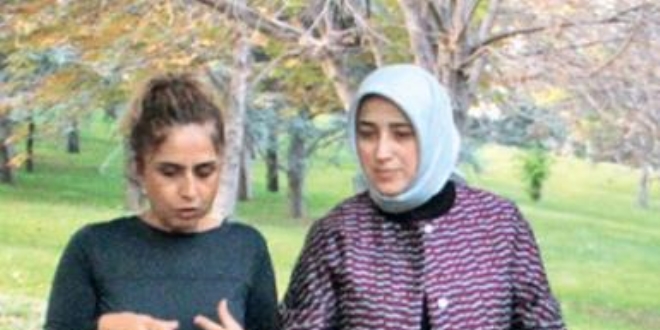 Başörtülü vekil: Başımı kapatınca annem çok ağladı