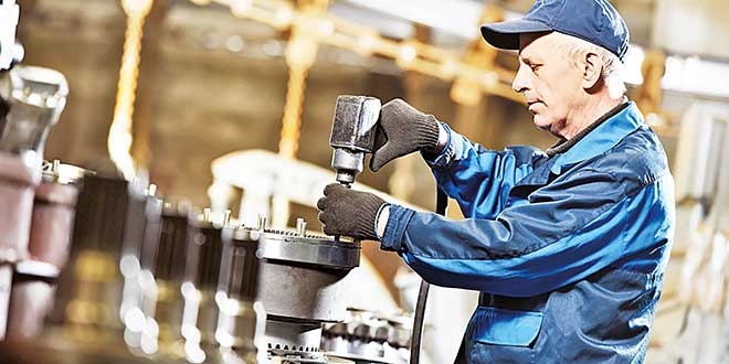 Emekli çalışan iş kazası geçirirse iş göremezlik geliri alır