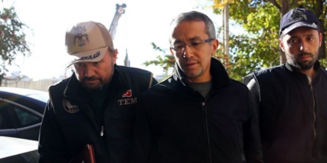 Eski savcı Ferhat Sarıkaya için ek gözaltı süresi