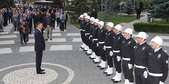 �orum Valisi Mustafa �ift�i g�reve ba�lad�