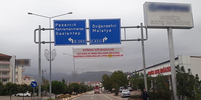 S�r�c�lere afi�li egzoz ve y�ksek sesli m�zik uyar�s�