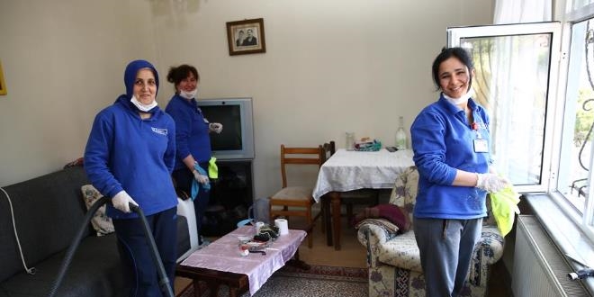 Ev hizmetinde çalışanların mali, sosyal hakları nelerdir?