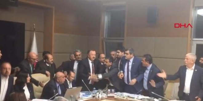 Kifayeti müzakere önergesi sonrasında bu görüntüler ortaya çıktı