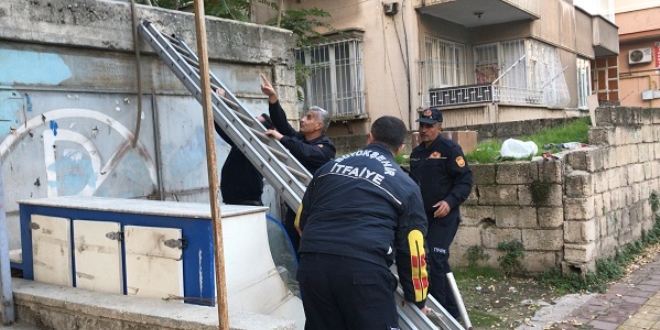 Kötü koku polisi alarma geçirdi