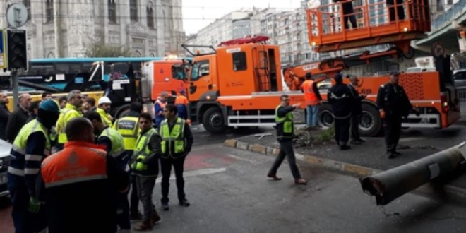 İstanbul'da tramvay yolunda kaza