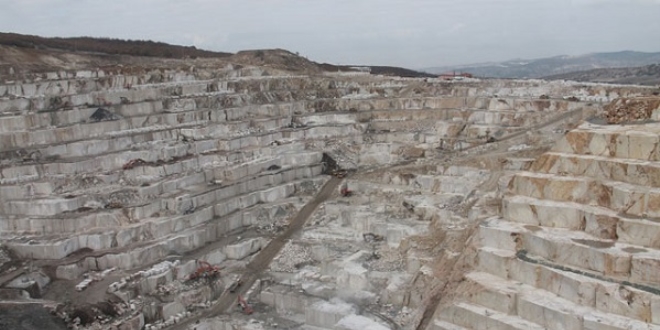 Amasya'dan ��kar�lan bu mermer 50 �lkeye ihra� ediliyor