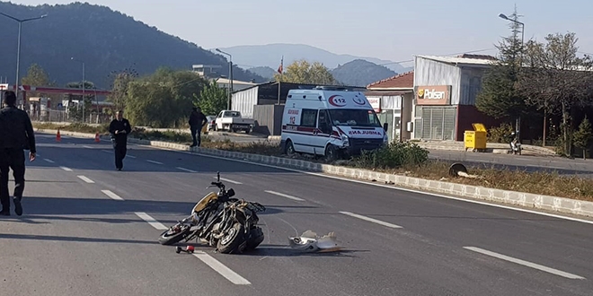 Bilecik'te ambulans motosiklet ile çarpıştı: 1 ölü