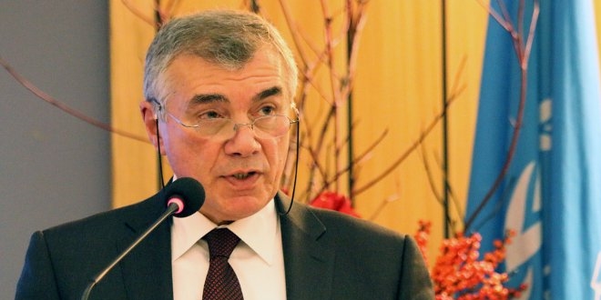 'Türkiye, AB'ye üyelikte kararlı olduğunu göstermeli'