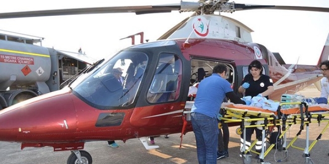 Ambulans helikopter Rüzgar bebek için havalandı