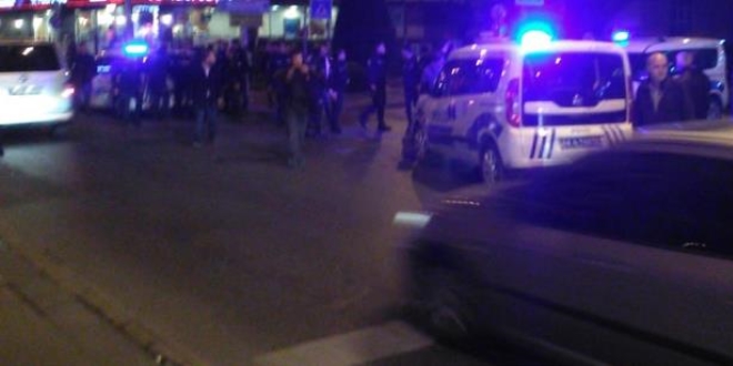 Bahçelivler'de silahlı kavga: 1 polis yaralı