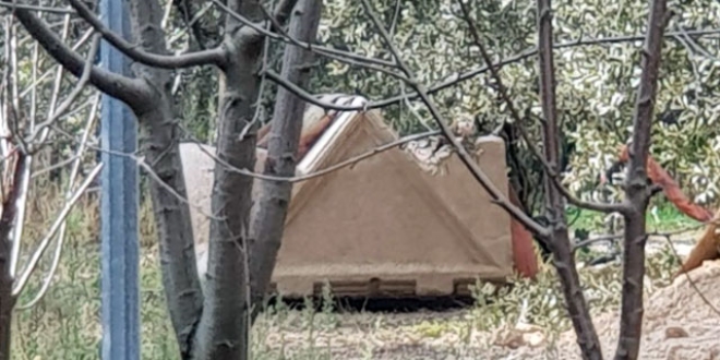 İznik'te Roma dönemine ait sandık tipi lahit bulundu