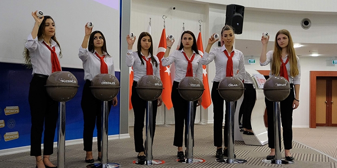 100 liralık alışveriş yaptılar 10 otomobil kazandılar