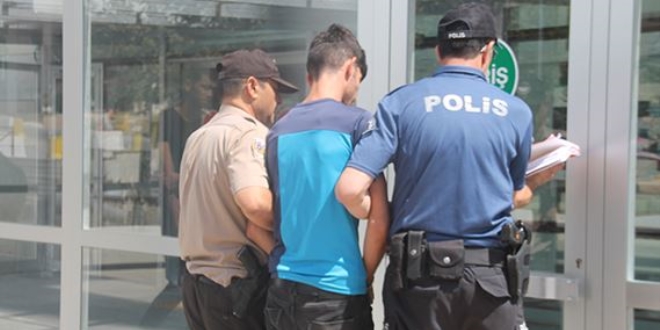 Atatrk'e hakaret eden POMEM rencisi tutukland