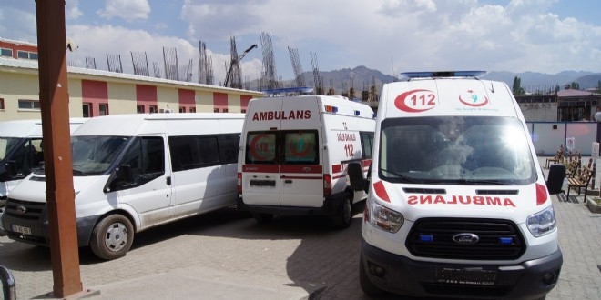 Eczane teknisyenine bıçaklı saldırı