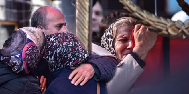 Gözyaşları sel oldu, ayakta duramadılar... En acı veda