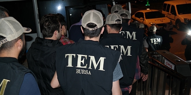Bursa'da yolsuzluk yapan 3'ü memur 4 kişi tutuklandı