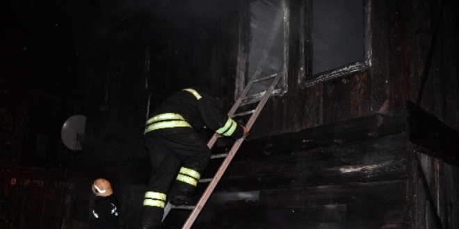 Bart�n'da ev yang�n�: 1 �l�