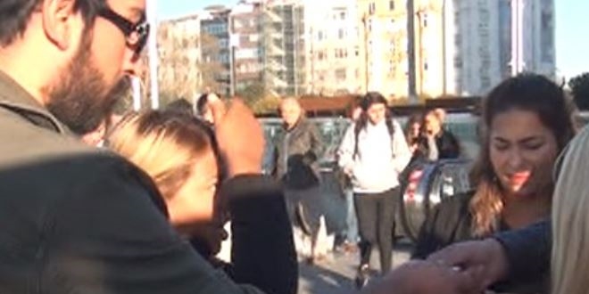 Taksim'de Atatürk portresiyle duygu sömürüsüne gözaltı