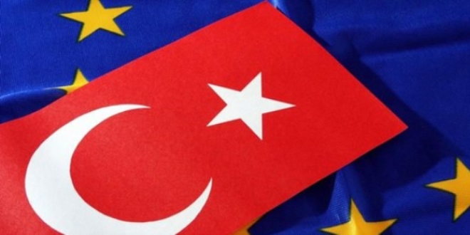 AP: Türkiye ile müzakereler resmen askıya alınsın
