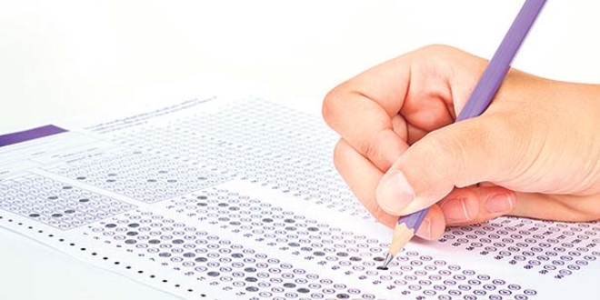 Albay, askeri sınavlarda soruların verildiğini itiraf etti