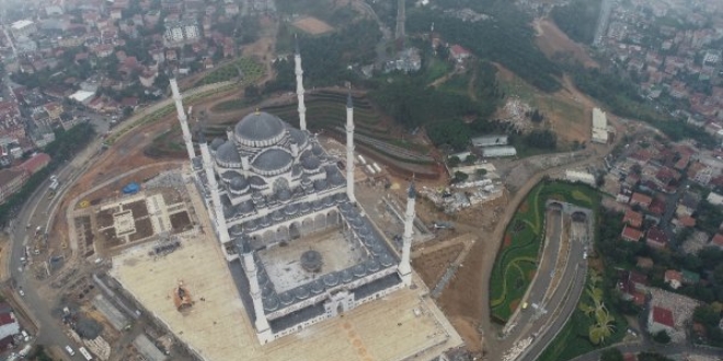 Çamlıca Cami'nin bitmesine bir adım kaldı