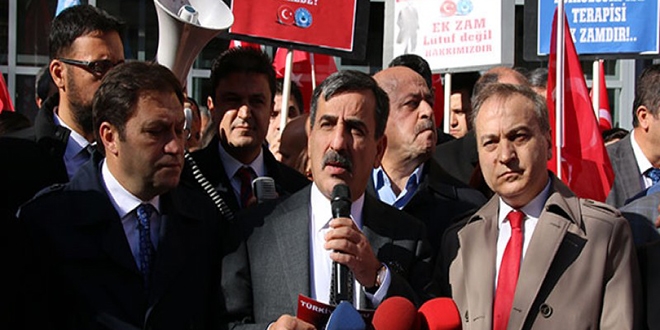 Kamu-Sen'den Erdoğan'a ek zam talebi dilekçesi