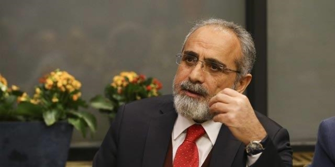 Başdanışman Topçu, Ahıska Türklerinden bahsederken gözyaşlarına hakim olamadı