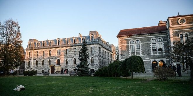 Boğaziçi Üniversitesi öğretim üyelerine gözaltı