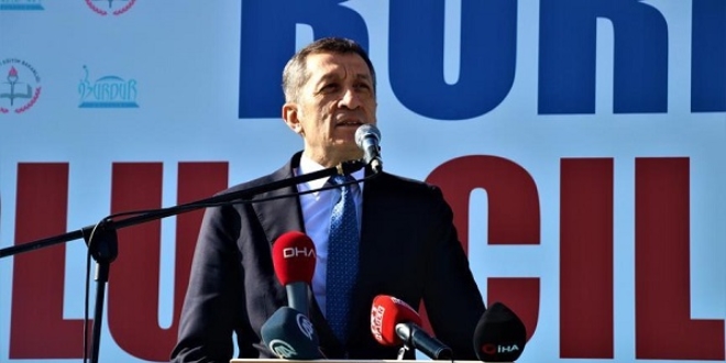 Bakan Ziya Selçuk'un 'öğrenciler üşür' hassasiyeti