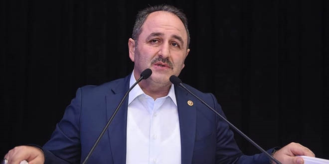 Eski vekil, aday adaylığı başvurusunda bulundu