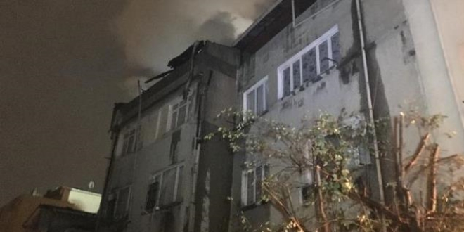 Beyolu'nda 5 katl binada yangn kt