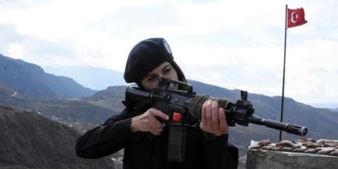 Dicle komiser, sınırın sıfır noktasında 'kuş uçurtmuyor'