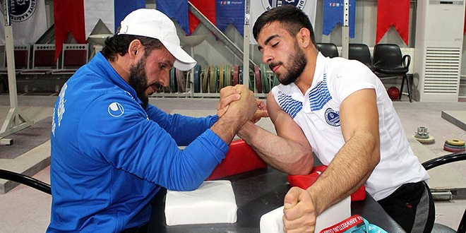 Bileği 'engel' tanımıyor