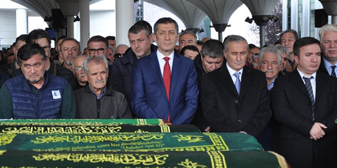 Ezgi öğretmen, son yolculuğuna uğurlandı